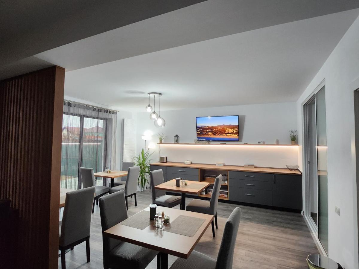 Armina'S Residence Dumbravita  Ngoại thất bức ảnh